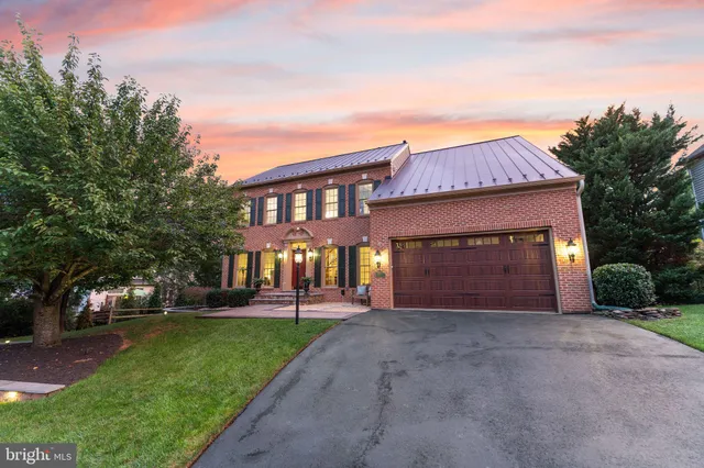 $979,900 | 18571 Dettington Court, Leesburg, VA 20176