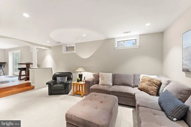 $979,900 | 18571 Dettington Court, Leesburg, VA 20176