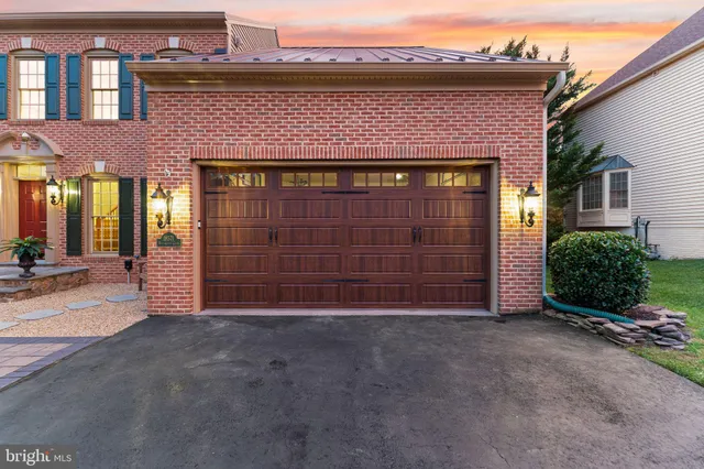 $979,900 | 18571 Dettington Court, Leesburg, VA 20176