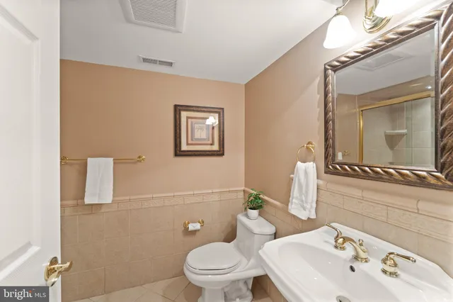 $979,900 | 18571 Dettington Court, Leesburg, VA 20176