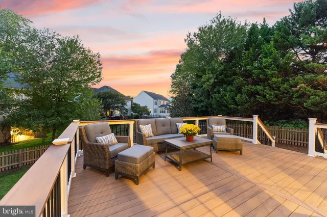 $979,900 | 18571 Dettington Court, Leesburg, VA 20176