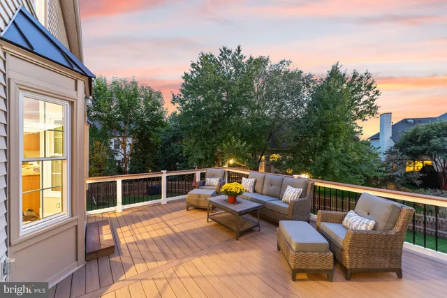 $979,900 | 18571 Dettington Court, Leesburg, VA 20176