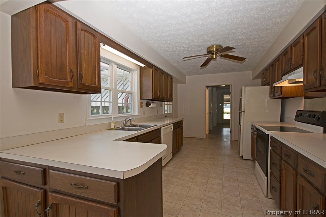 11532 Harcum Road Gloucester, VA 23061 - Photo 11 of 34