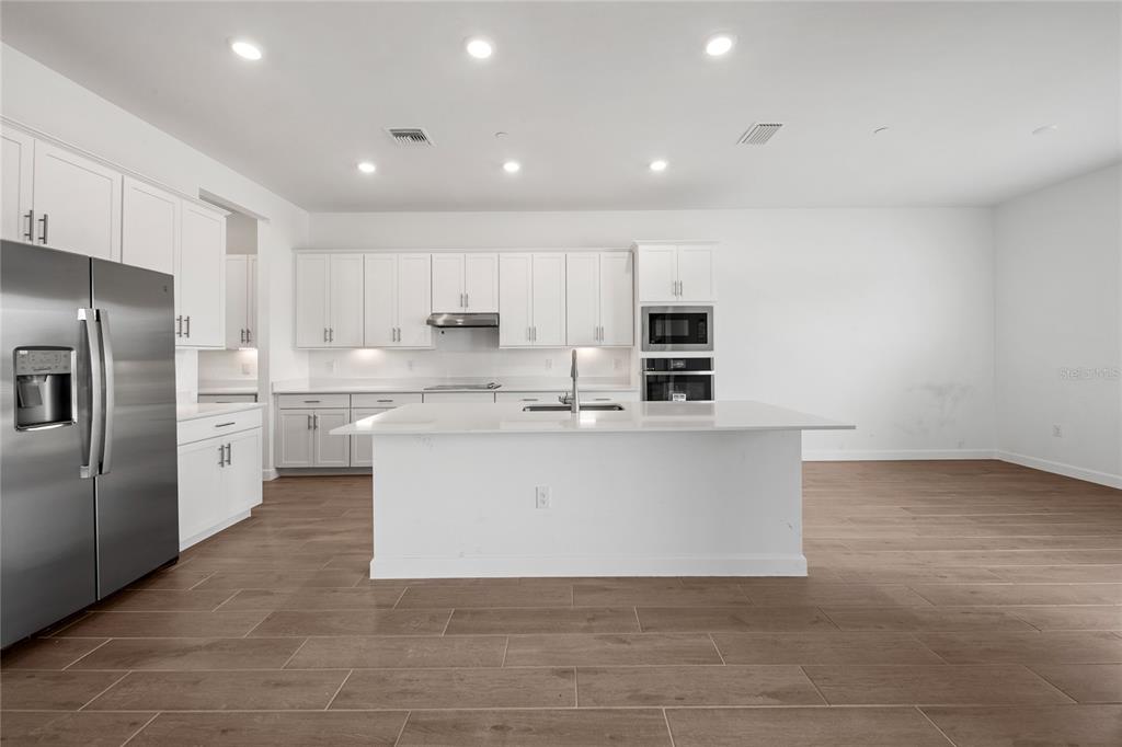 19227 Scallop Loop Lakewood Ranch, FL 34211 - Photo 12 of 36