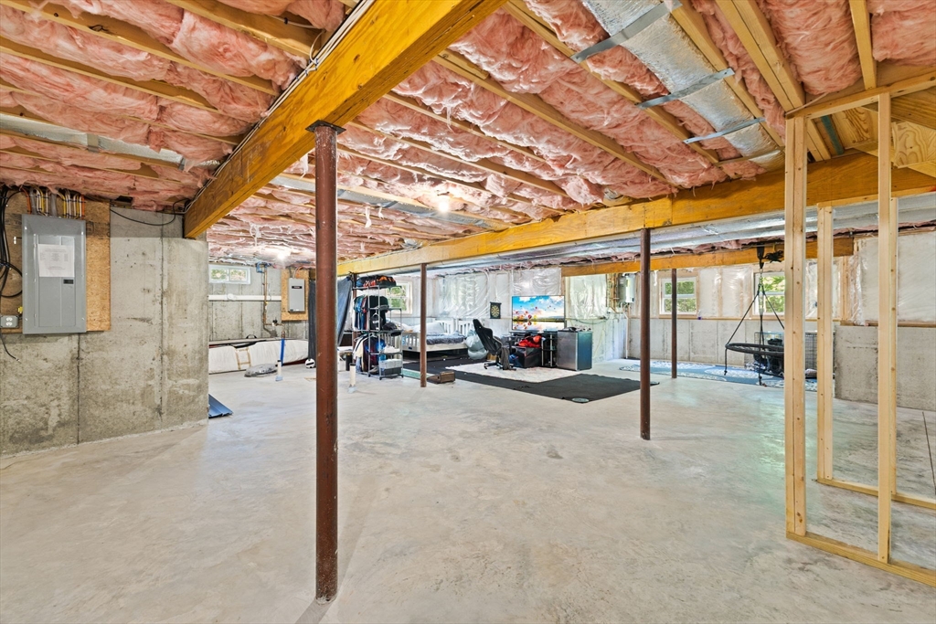39 Erbeck Cir Extension Bridgewater, MA 02324 - Photo 36 of 42 Gallery Image 36