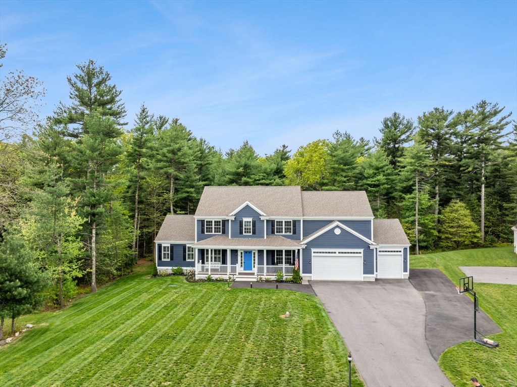 39 Erbeck Cir Extension Bridgewater, MA 02324 - Photo 4 of 42 Gallery Image 4