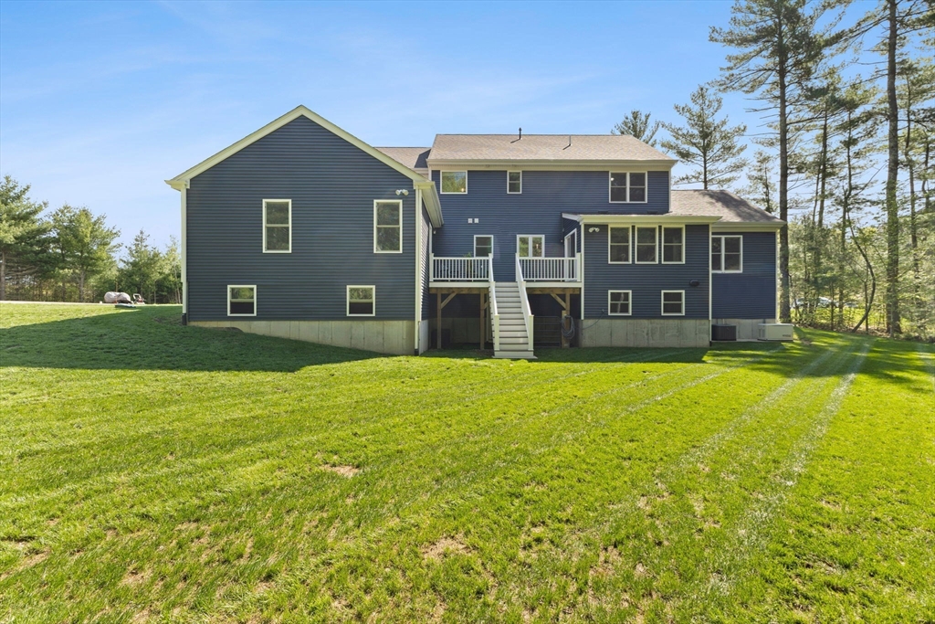 39 Erbeck Cir Extension Bridgewater, MA 02324 - Photo 7 of 42 Gallery Image 7