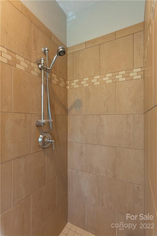 7 Fitzgerald Road Black Mountain, NC 28711 - Photo 14 of 23 a bathroom with a shower