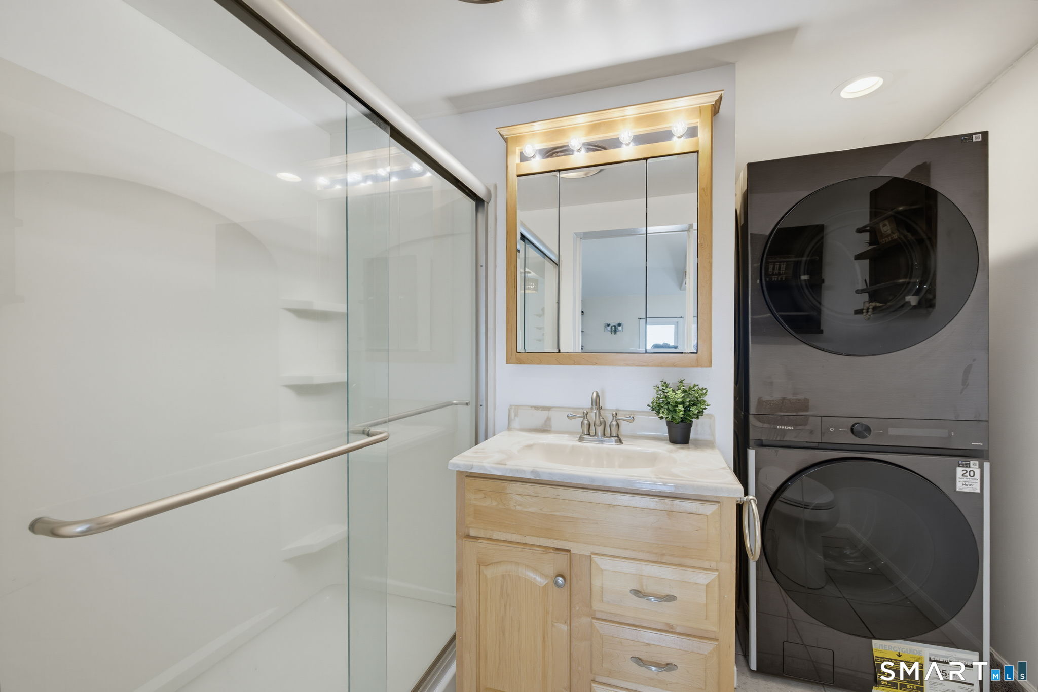 75 Springdale Street Hamden, CT 06514 - Photo 12 of 34 Gallery Image 12