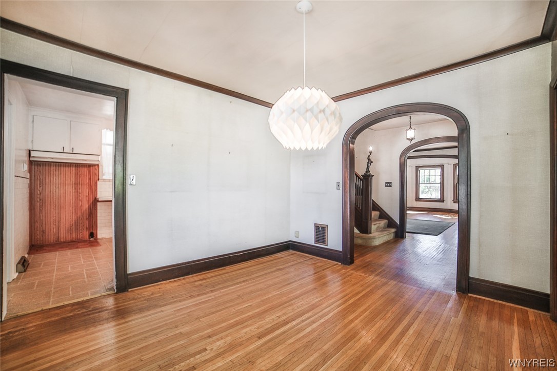 54 Niagara Falls Boulevard Buffalo, NY 14214 - Photo 15 of 42