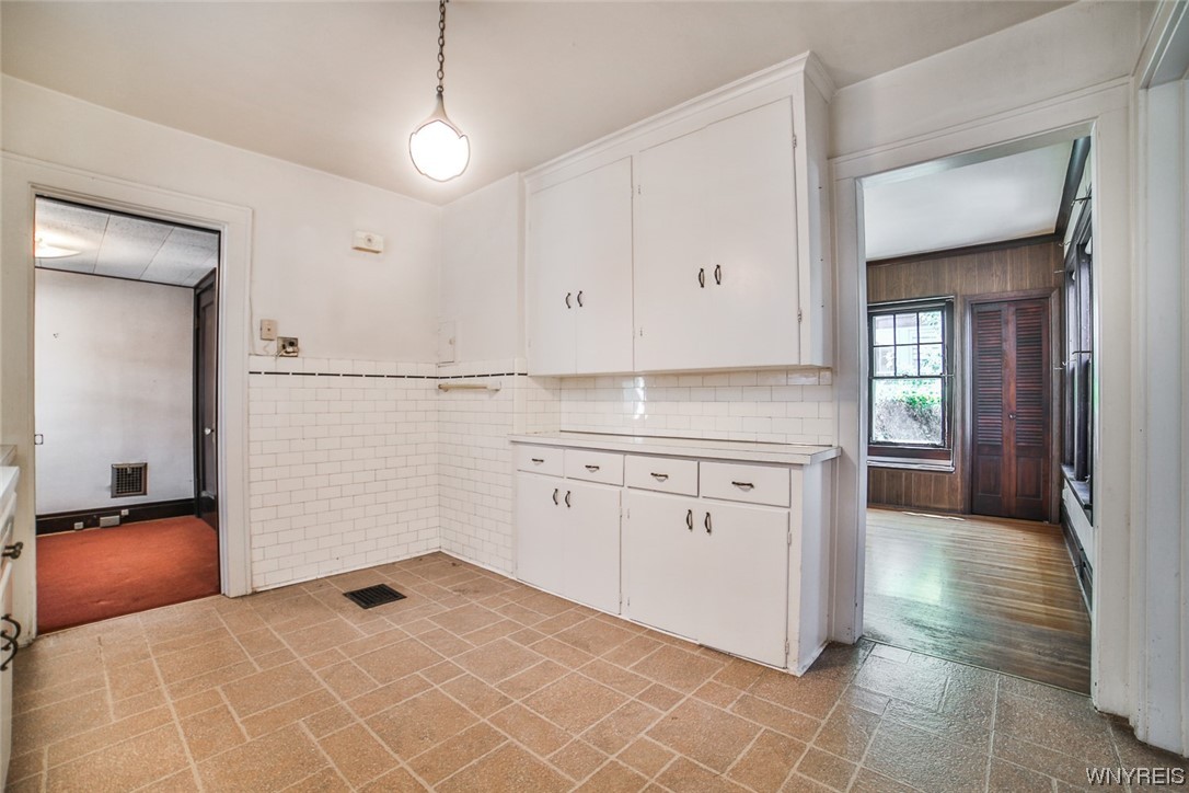 54 Niagara Falls Boulevard Buffalo, NY 14214 - Photo 20 of 42