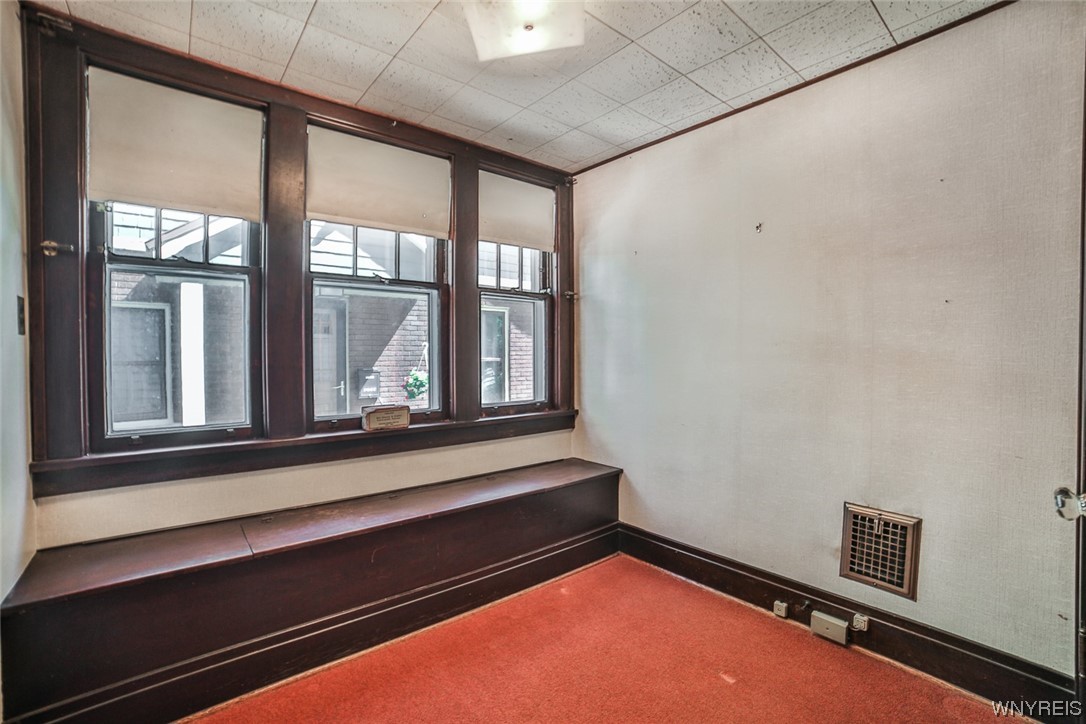 54 Niagara Falls Boulevard Buffalo, NY 14214 - Photo 21 of 42