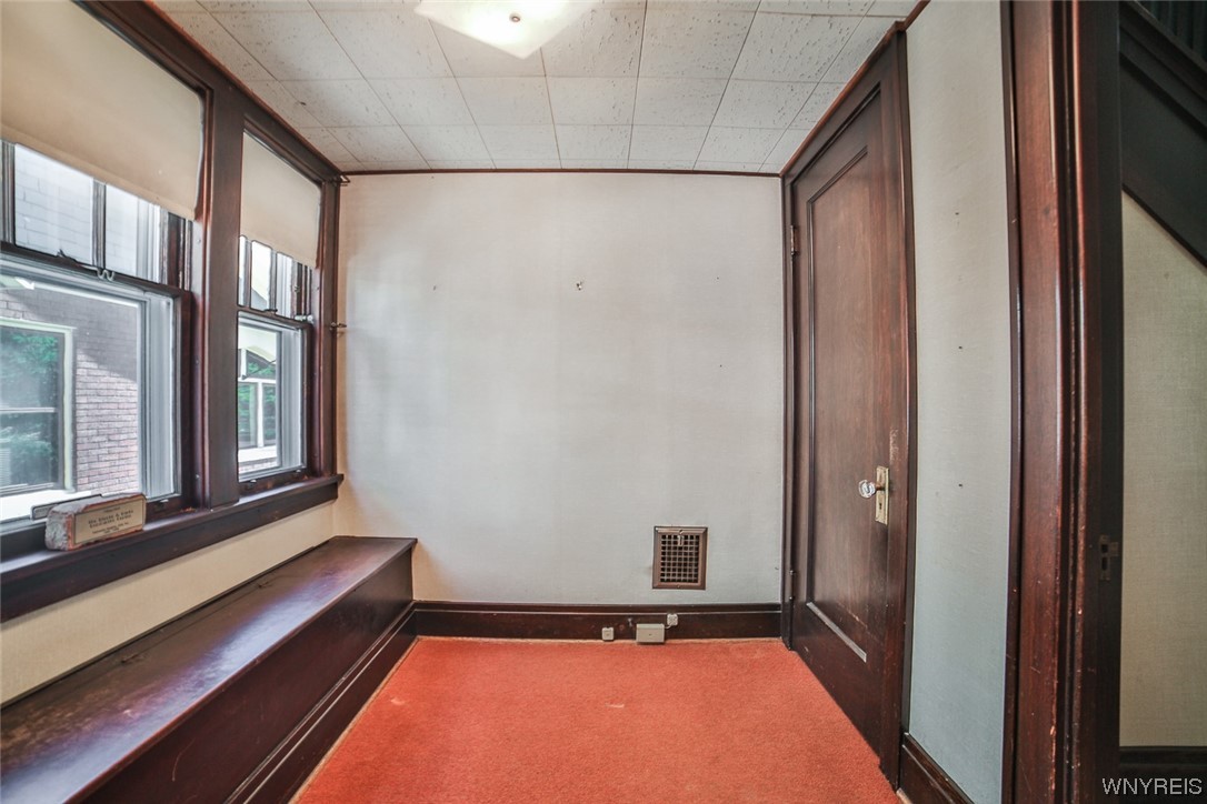 54 Niagara Falls Boulevard Buffalo, NY 14214 - Photo 22 of 42