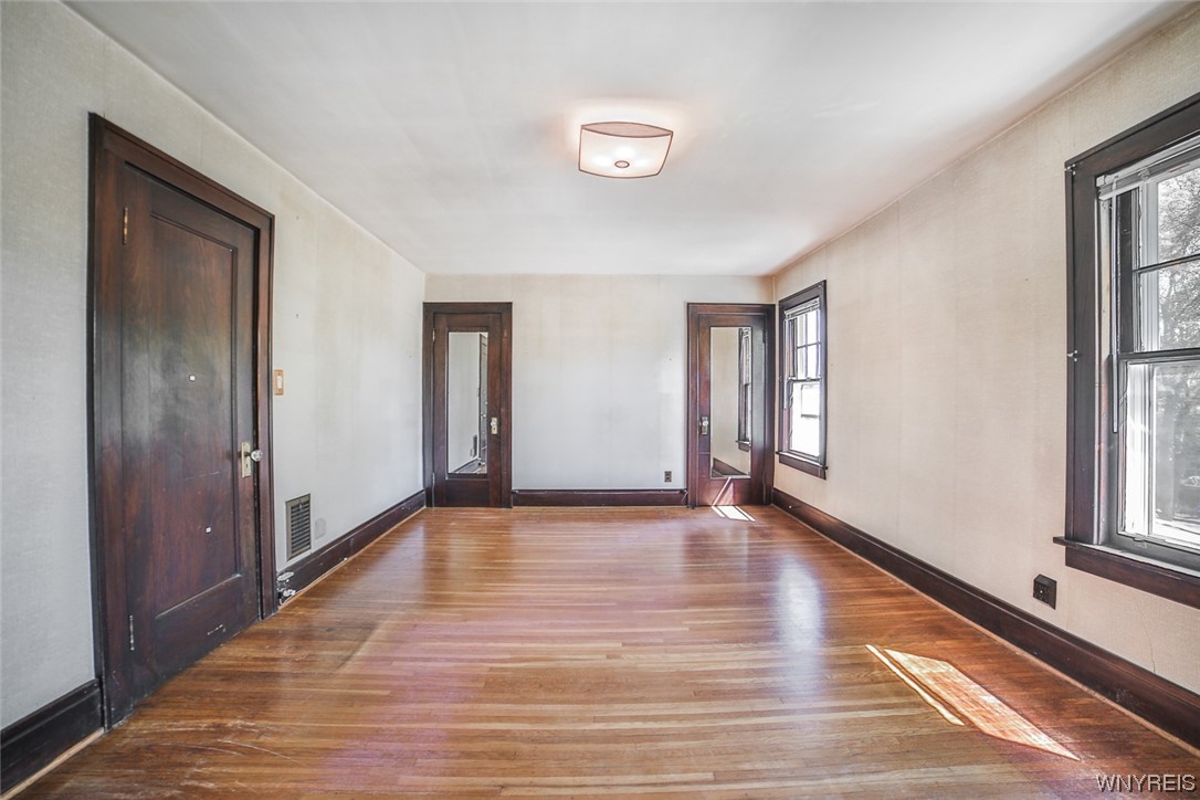 54 Niagara Falls Boulevard Buffalo, NY 14214 - Photo 25 of 42