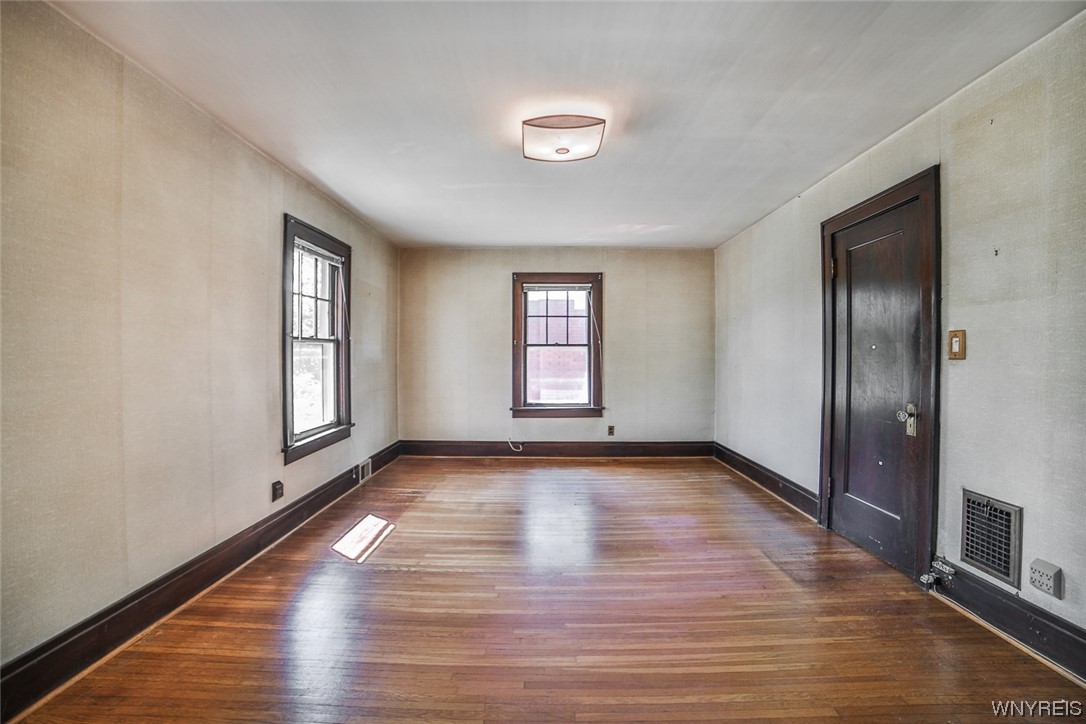 54 Niagara Falls Boulevard Buffalo, NY 14214 - Photo 26 of 42