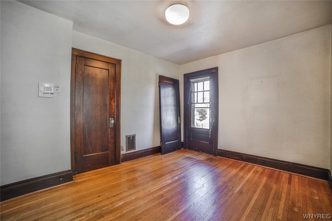 54 Niagara Falls Boulevard Buffalo, NY 14214 - Photo 28 of 42