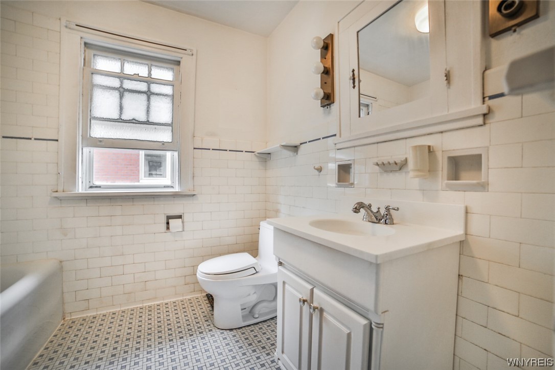 54 Niagara Falls Boulevard Buffalo, NY 14214 - Photo 31 of 42