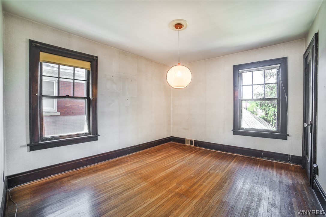 54 Niagara Falls Boulevard Buffalo, NY 14214 - Photo 32 of 42