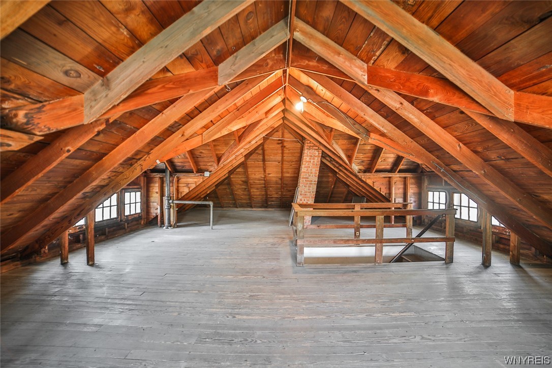 54 Niagara Falls Boulevard Buffalo, NY 14214 - Photo 34 of 42