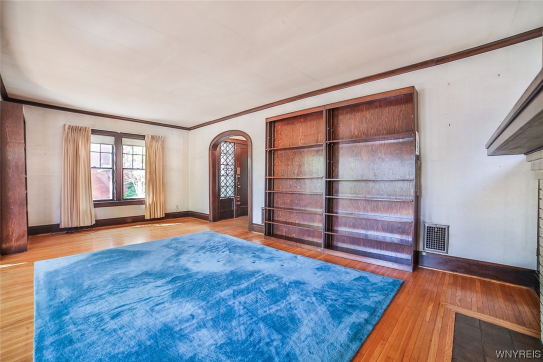 54 Niagara Falls Boulevard Buffalo, NY 14214 - Photo 8 of 42