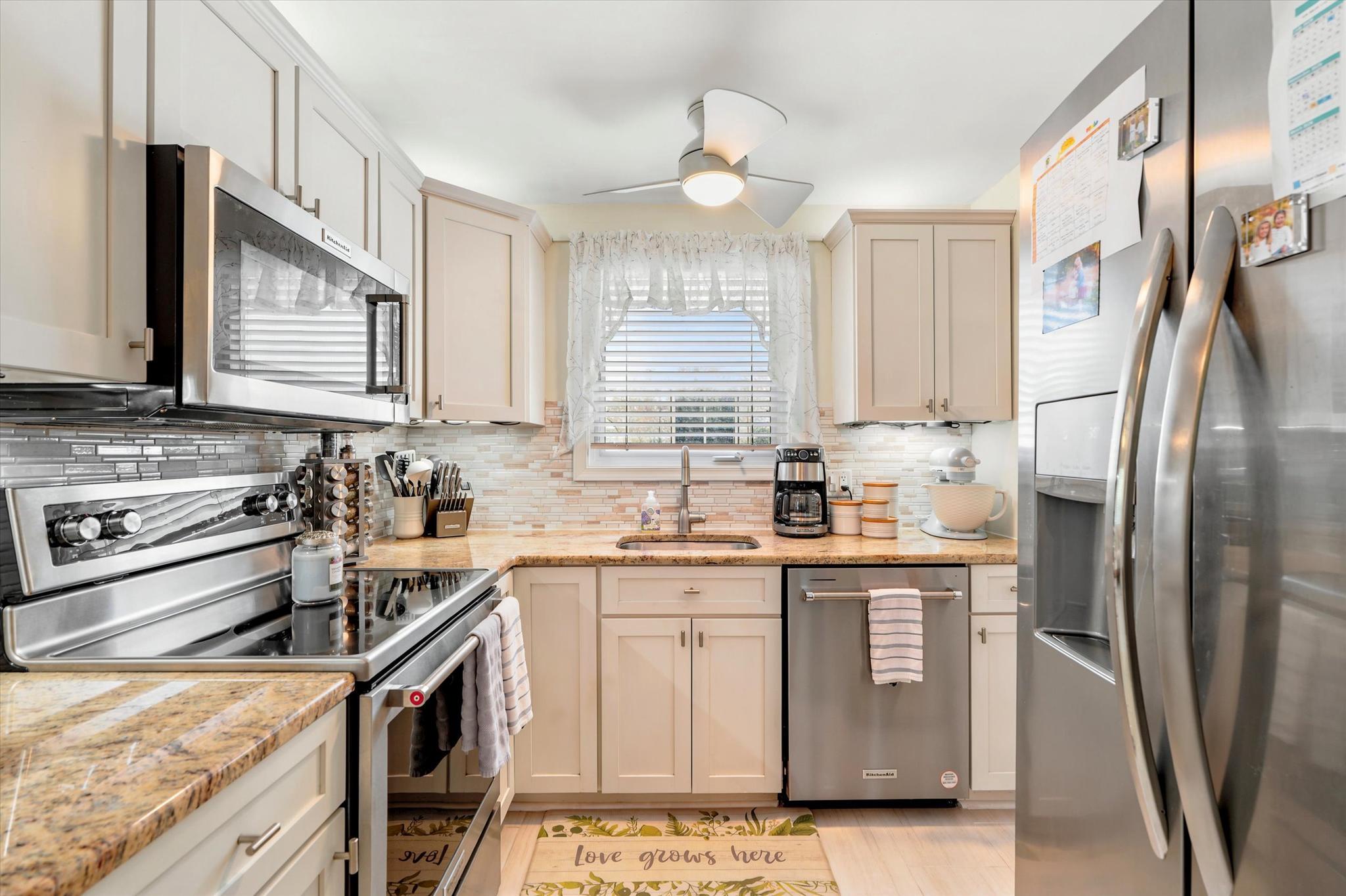 408 Maplewood Road Springfield, PA 19064 - Photo 8 of 24 Kitchen