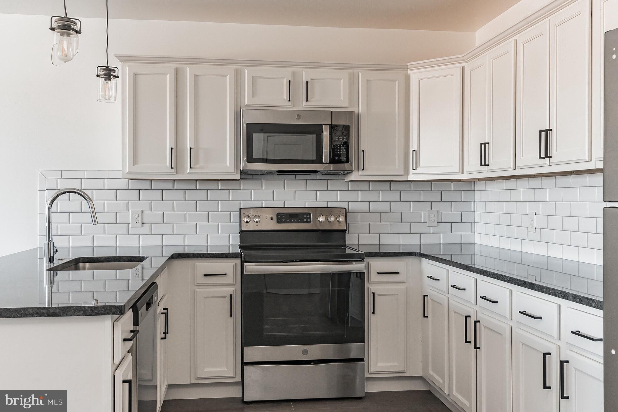 6649 Ridge Avenue, Unit B409 Philadelphia, PA 19128 - Photo 3 of 9