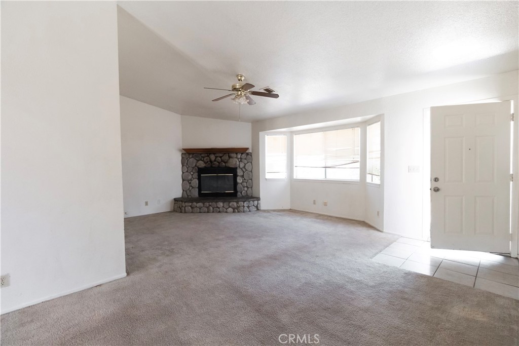 32303 Sapphire Road Lucerne Valley, CA 92356 - Photo 4 of 18