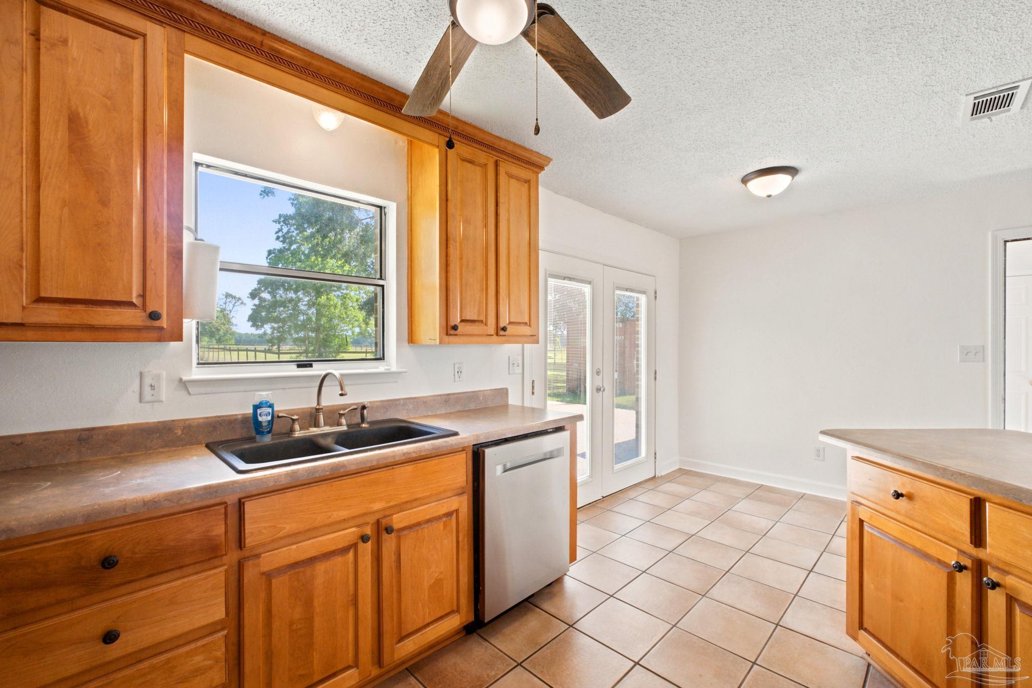 3048 Rainbow Lane Pace, FL 32571 - Photo 12 of 67