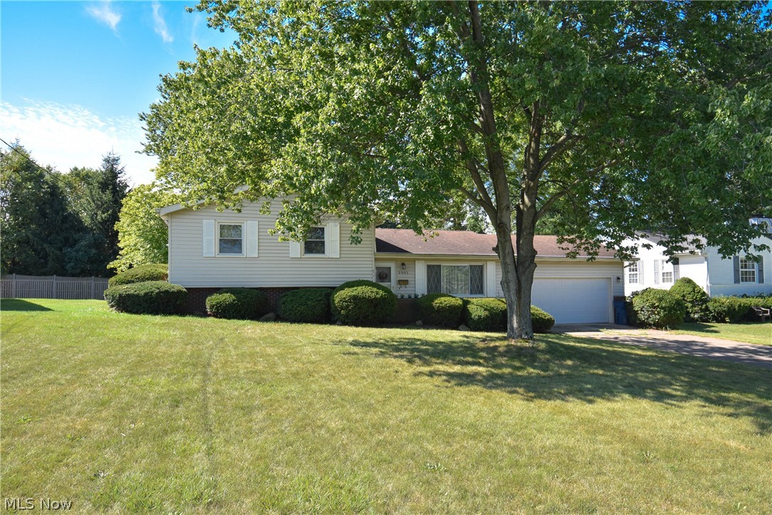 5901 Yorktown Road Lorain, OH 44053 - Photo 2 of 19 Gallery Image 2