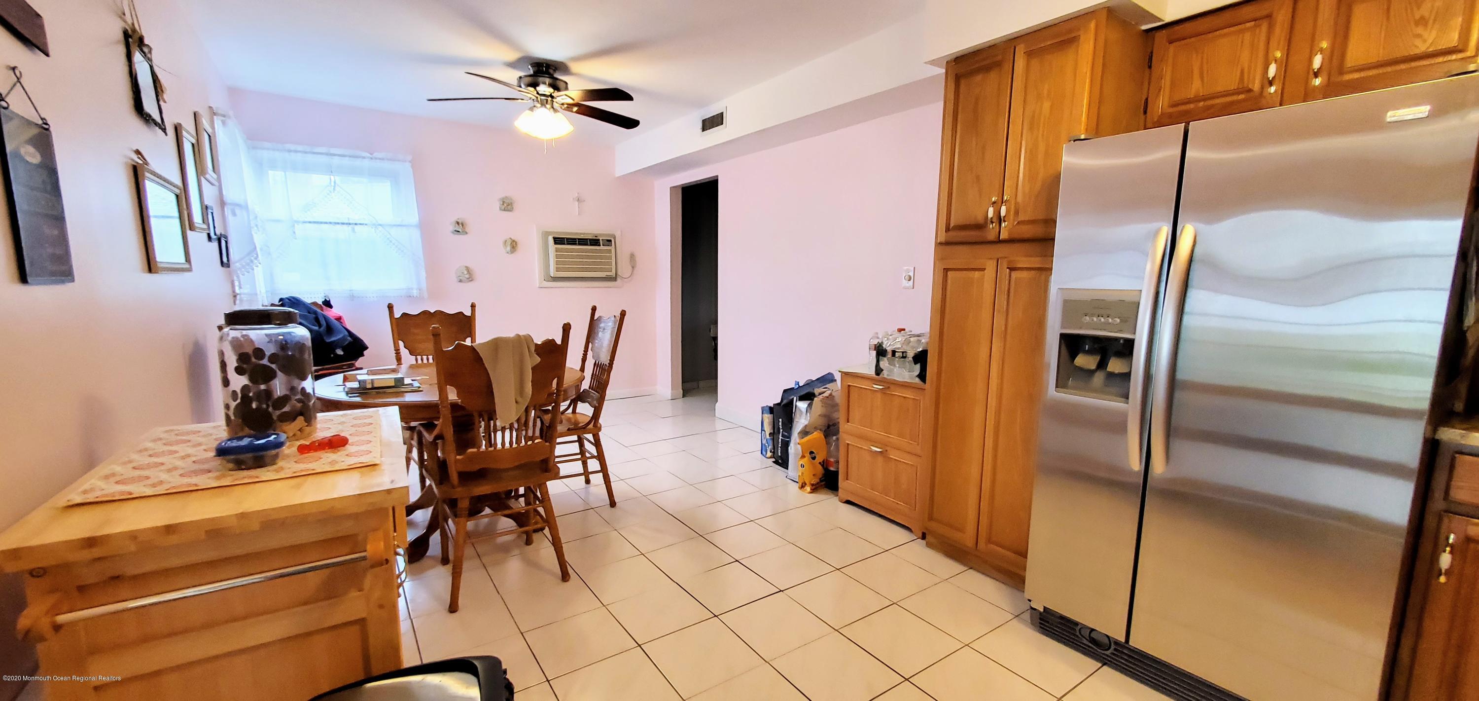 3 Knollwood Road Edison, NJ 08817 - Photo 7 of 19 3 E. Knollwood