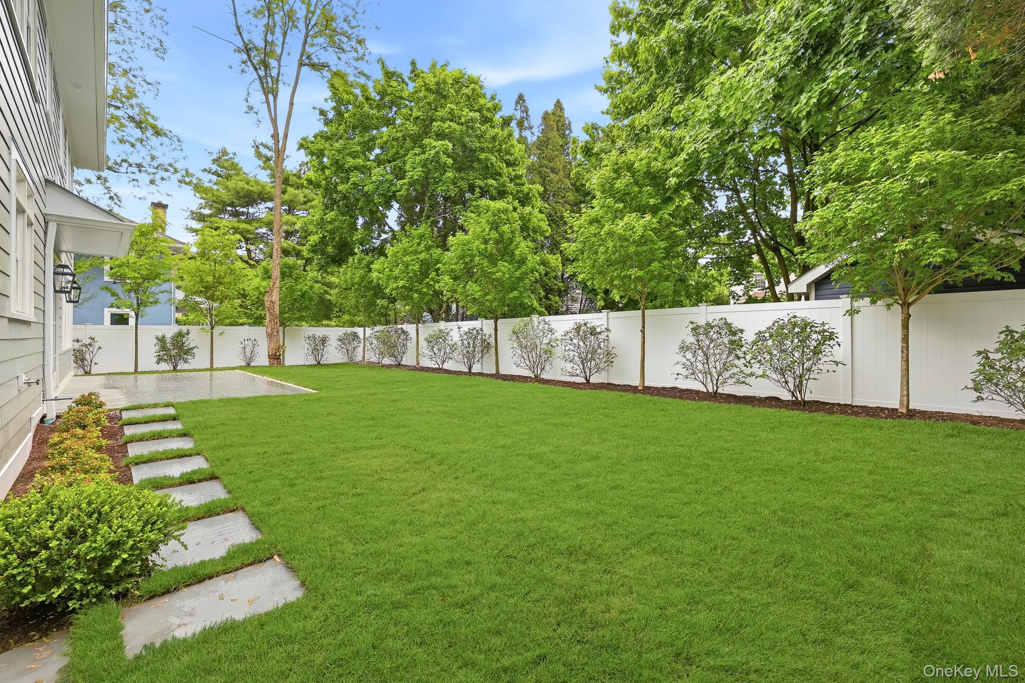 227 Central Avenue Rye, NY 10580 - Photo 39 of 42