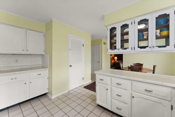 $449,900 | 2007 Sherwood Drive, Valparaiso, IN 46385