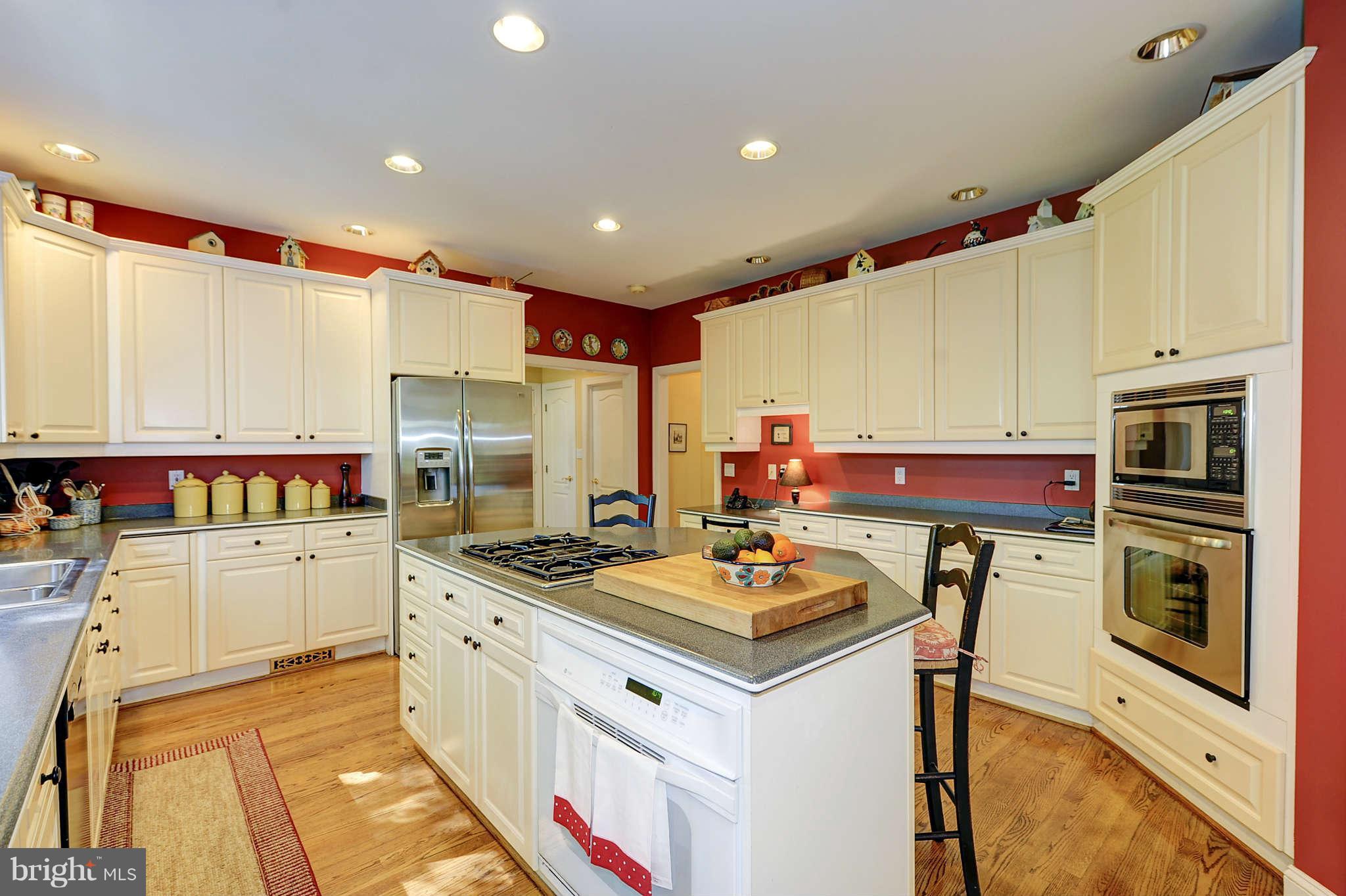 831 Utterback Store Road Great Falls, VA 22066 - Photo 14 of 30 Kitchen