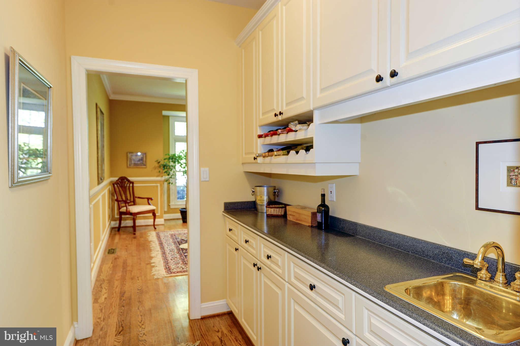 831 Utterback Store Road Great Falls, VA 22066 - Photo 23 of 30 Interior (General)