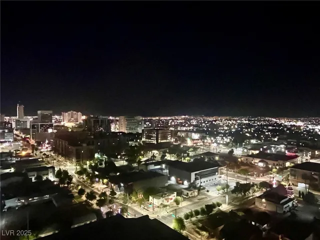 $3,000 | 200 Hoover Avenue, Unit 2009, Las Vegas, NV 89101