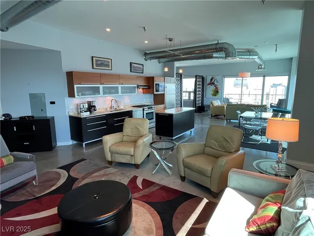 $3,000 | 200 Hoover Avenue, Unit 2009, Las Vegas, NV 89101