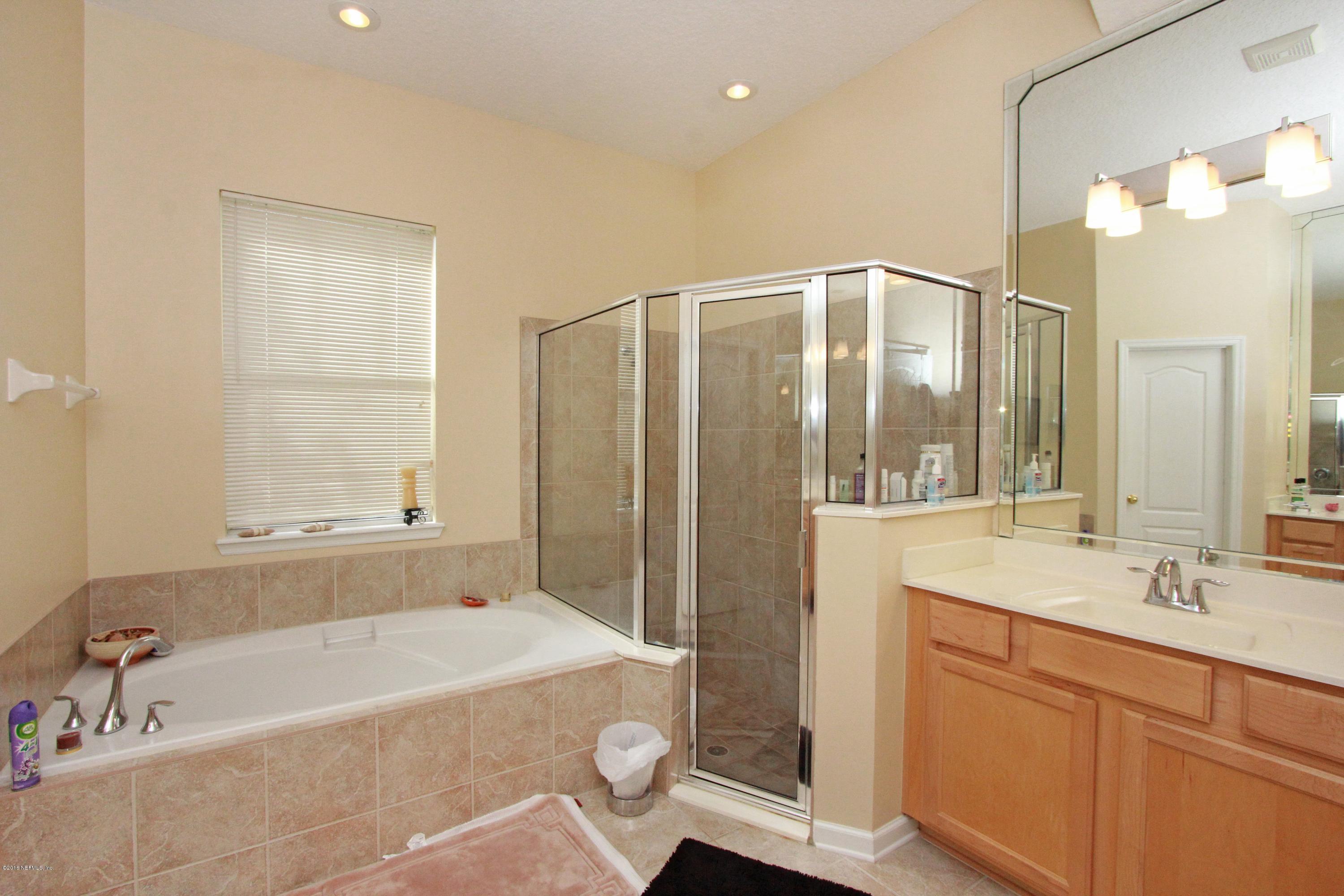 804 Ifield Road St. Augustine, FL 32095 - Photo 10 of 26 masterbathview2