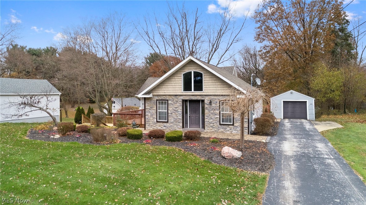 3681 Mayfair Road Uniontown, OH 44685 - Photo 3 of 35 Gallery Image 3