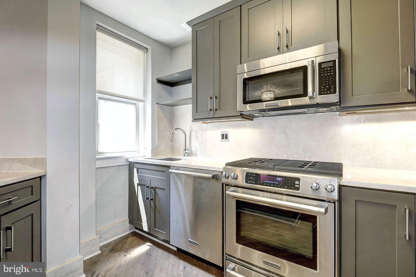 1910 Kalorama Road Northwest, Unit 205 Washington, DC 20009 - Photo 7 of 14 Kitchen
