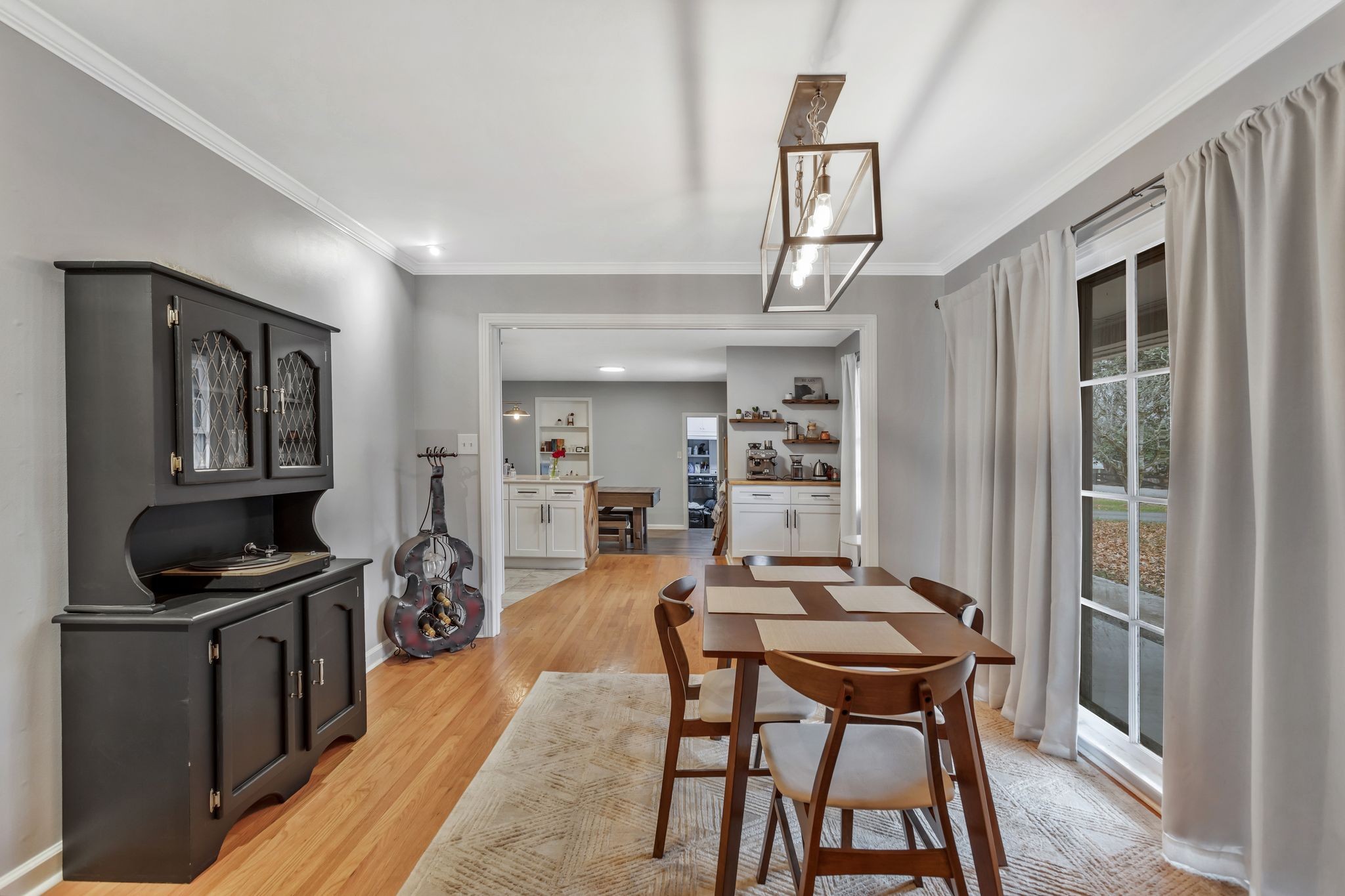 124 North Laurel Circle Columbia, TN 38401 - Photo 5 of 40 a view of a dining room with furniture