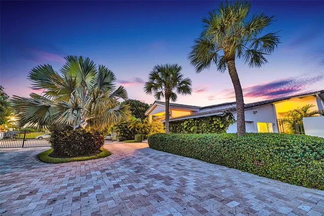 $10,000,000 | 1290 Northeast 83rd Street, Miami, FL 33138