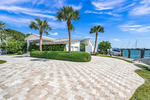 $10,000,000 | 1290 Northeast 83rd Street, Miami, FL 33138