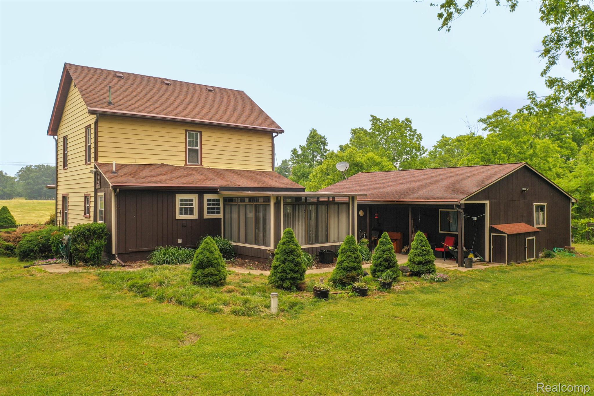 1190 East Cohoctah Road Howell, MI 48855 - Photo 17 of 61 Gallery Image 17