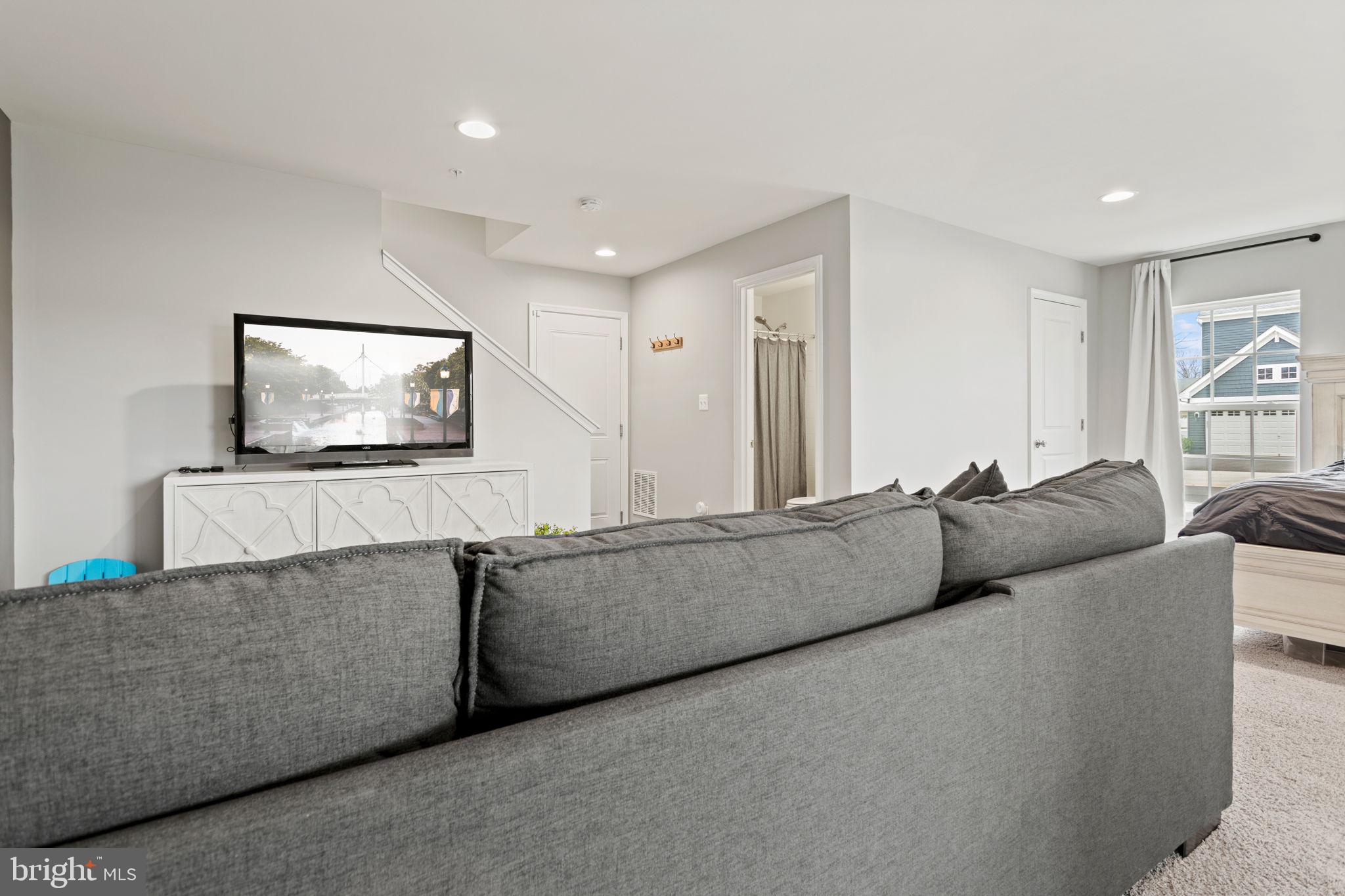 5663 Scott Ridge Place Frederick, MD 21704 - Photo 35 of 52 1st Floor