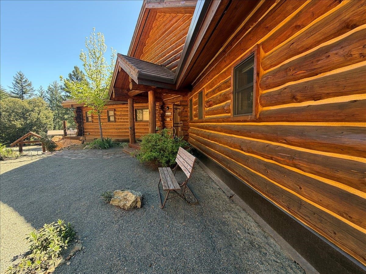 13705 Patterson Creek Road Fort Jones, CA 96032 - Photo 16 of 45 Gallery Image 16