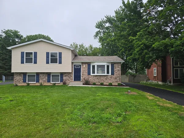 $359,900 | 38355 North Shore Avenue, Beach Park, IL 60087