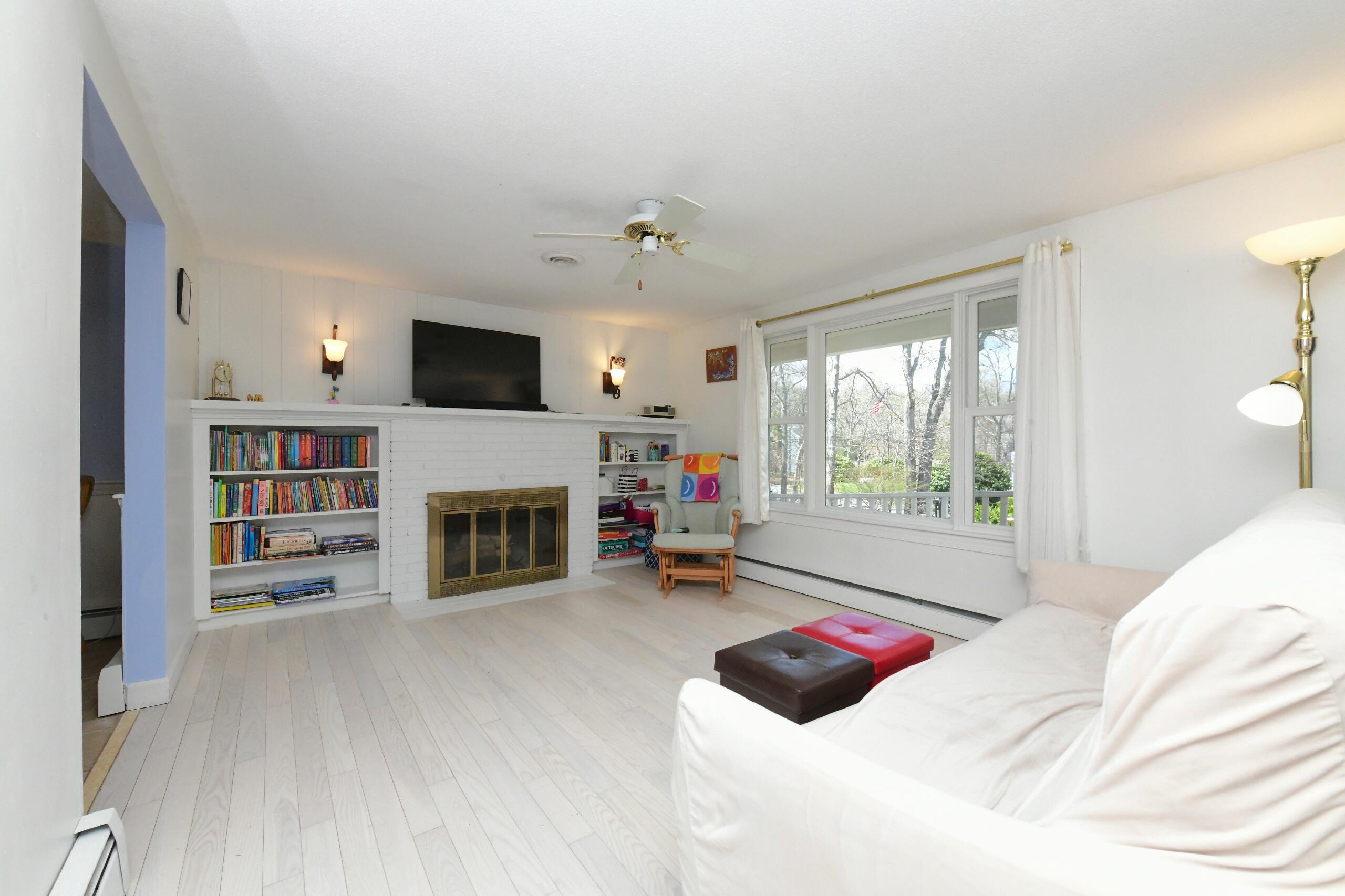 24 Lakewood Road Sagamore Beach, MA 02562 - Photo 14 of 44 2026-04-21-22-23-32-880