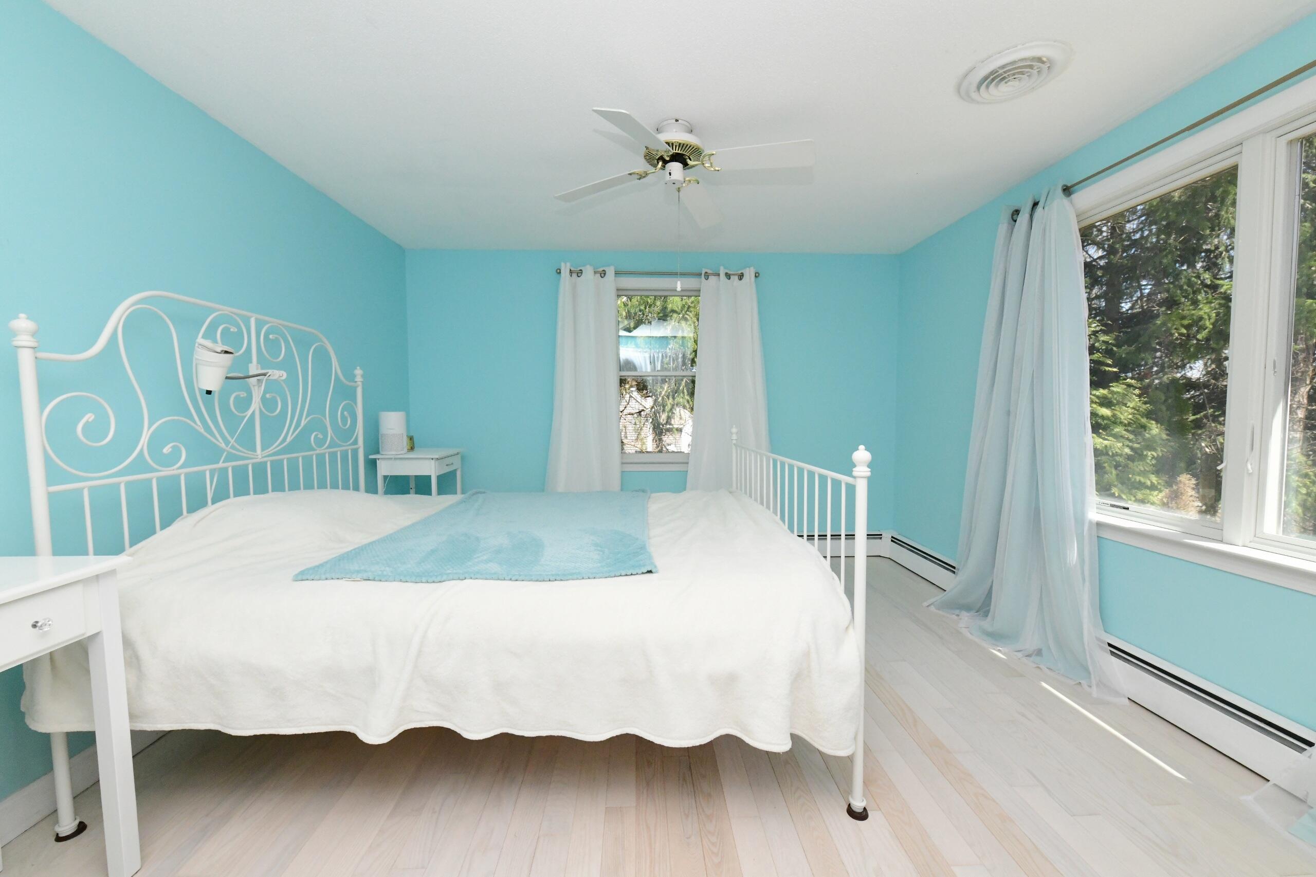 24 Lakewood Road Sagamore Beach, MA 02562 - Photo 23 of 44 2026-04-21-22-14-31-413