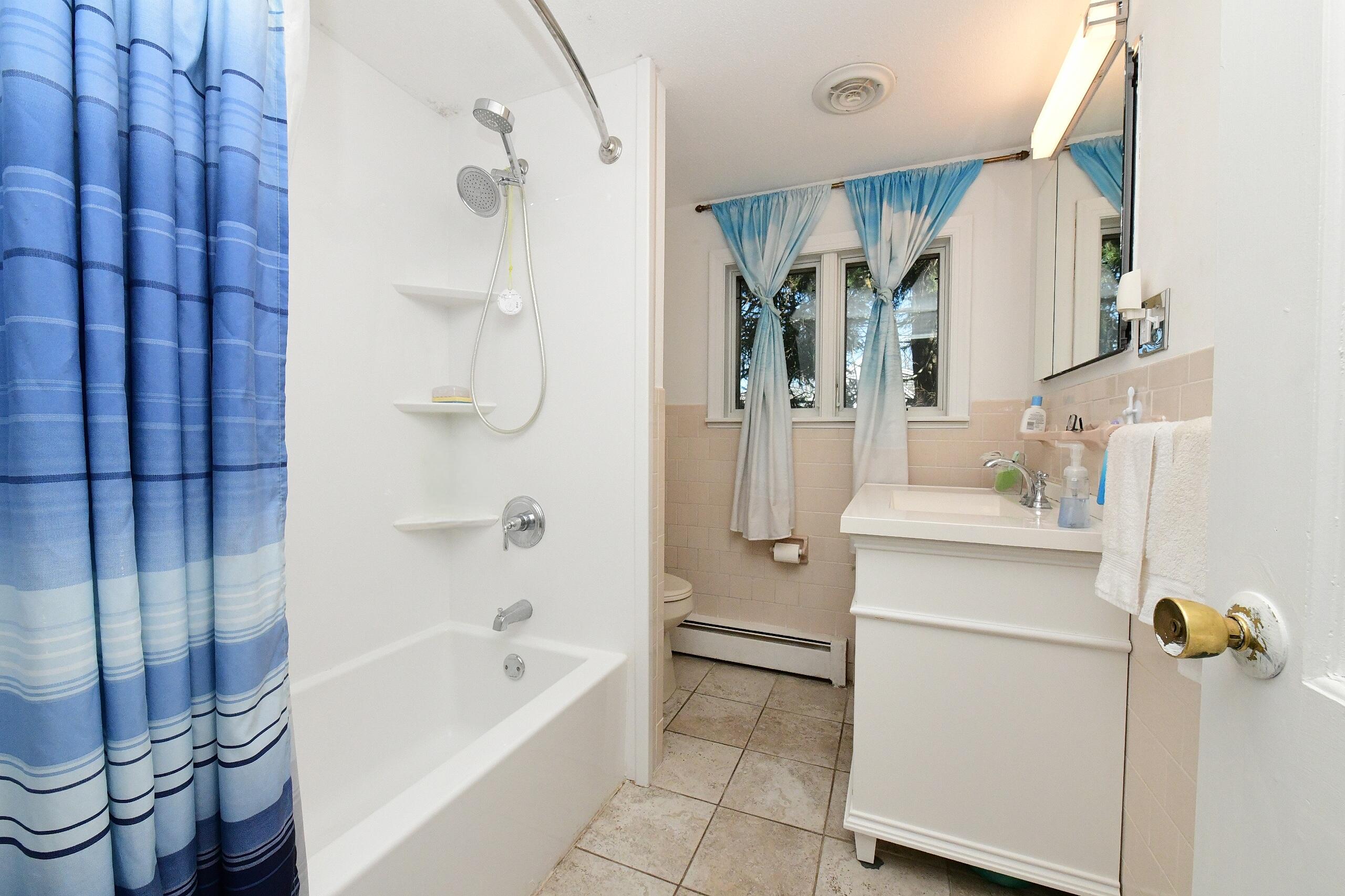 24 Lakewood Road Sagamore Beach, MA 02562 - Photo 25 of 44 2026-04-21-22-11-06-896