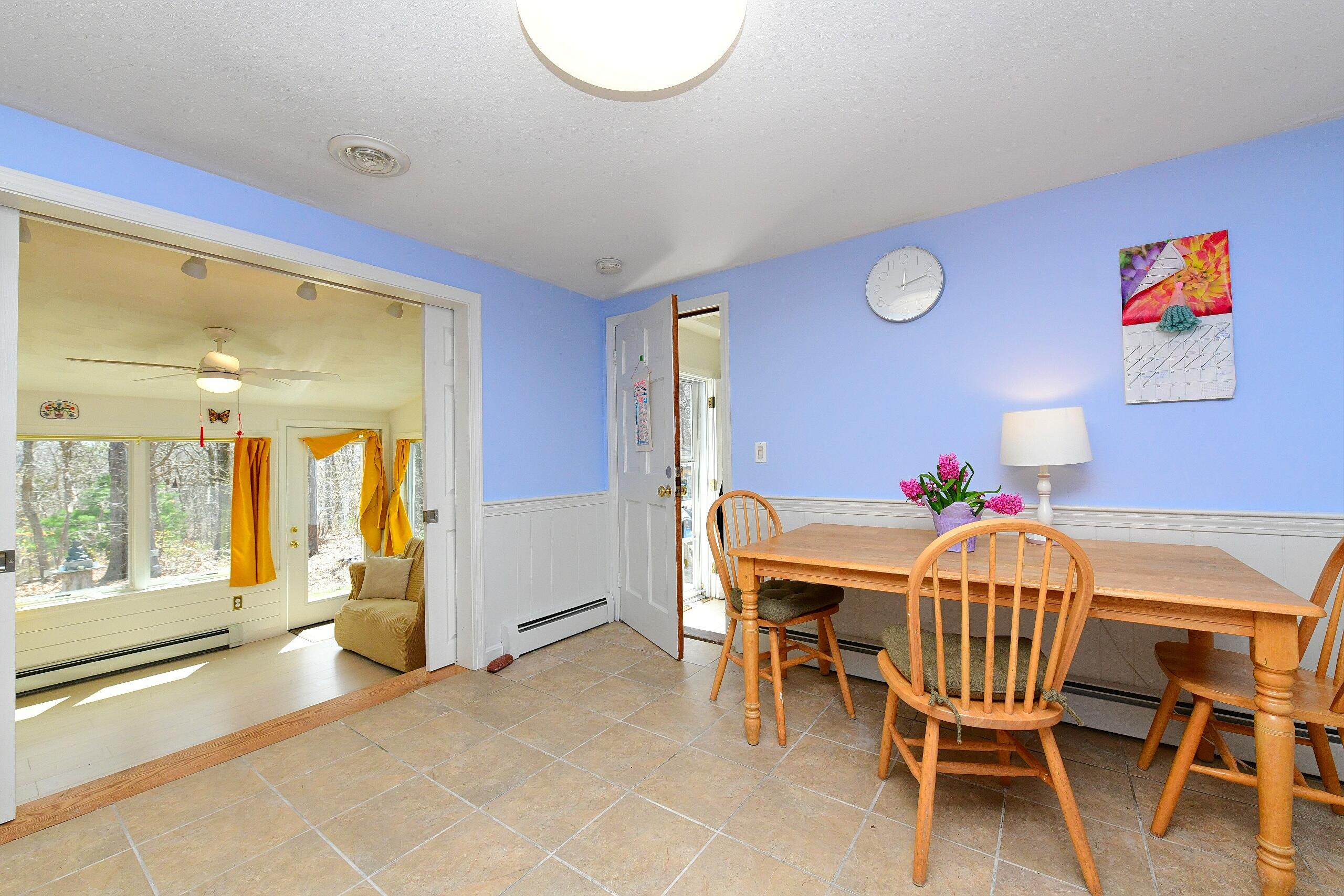 24 Lakewood Road Sagamore Beach, MA 02562 - Photo 4 of 44 2026-04-21-22-34-17-741